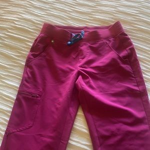 Figs pink scrub bottom